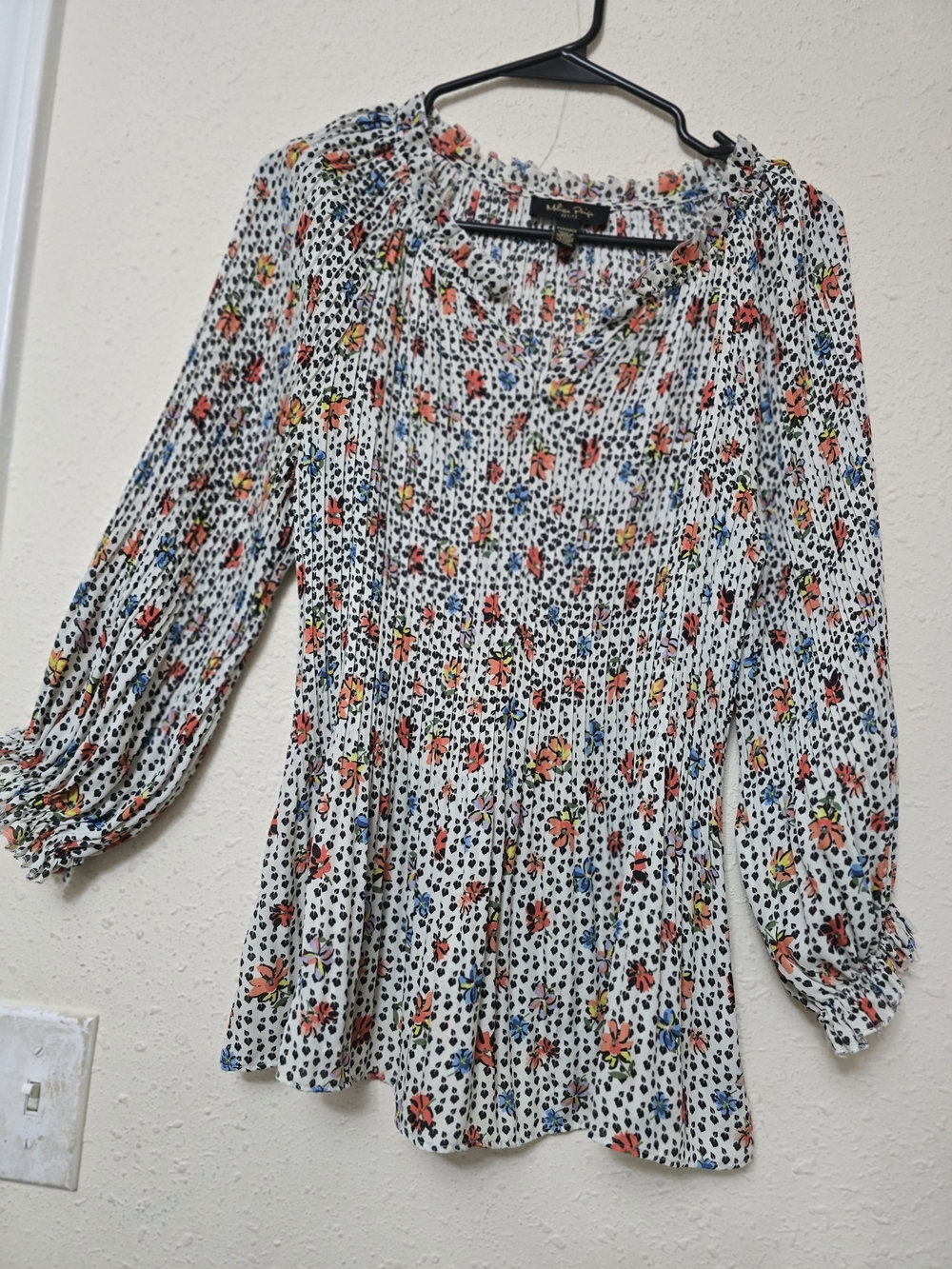 Melissa Paige White Floral Smocked V-Neck Peasant Blouse - Multicolor